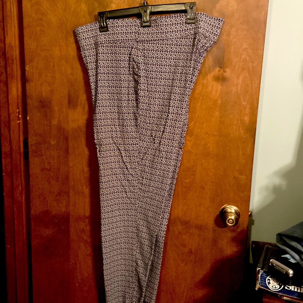 Signature slimming by Christopher and Banks size 14 blue with white pixels